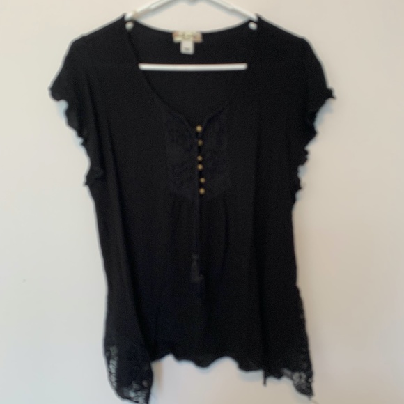 WORLD UNITY Tops - WORLD UNITY BLACK CAP SLEEVE TOP SIZE 3X